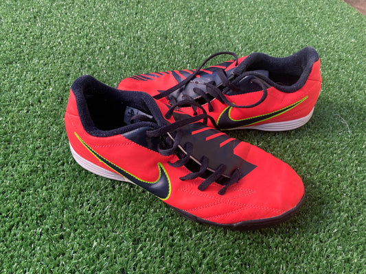 Nike T90 2012 Trainers Shoes Sneakers Football Adult Youths UK Size 5.5 EU Size 38.5