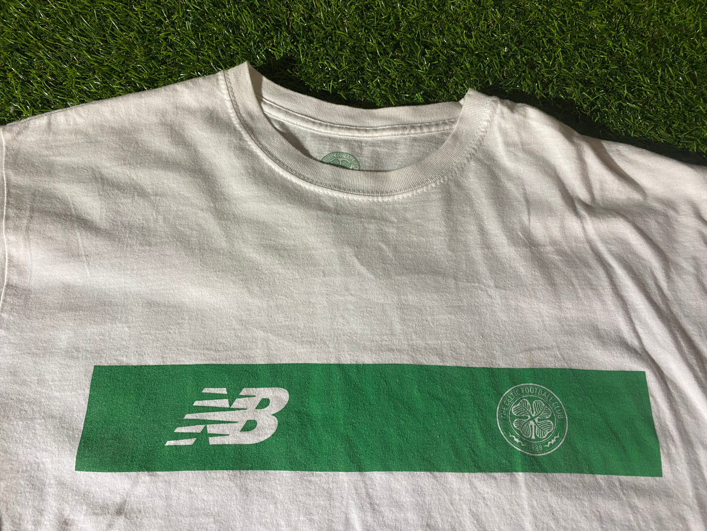 Celtic FC Scotland Soccer Football Medium Mans New Balance Made Cotton T Shirt Top