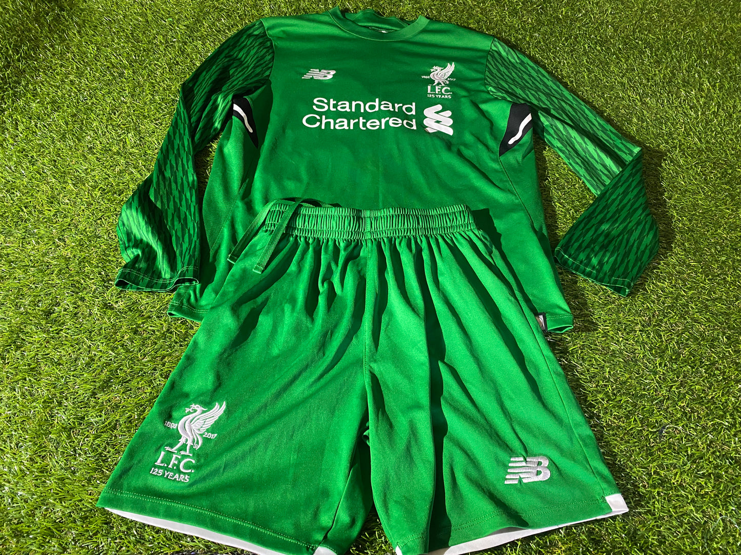 Liverpool England Soccer Football Large Boys 12-13 yr Goalkeepers Top & Shorts Set