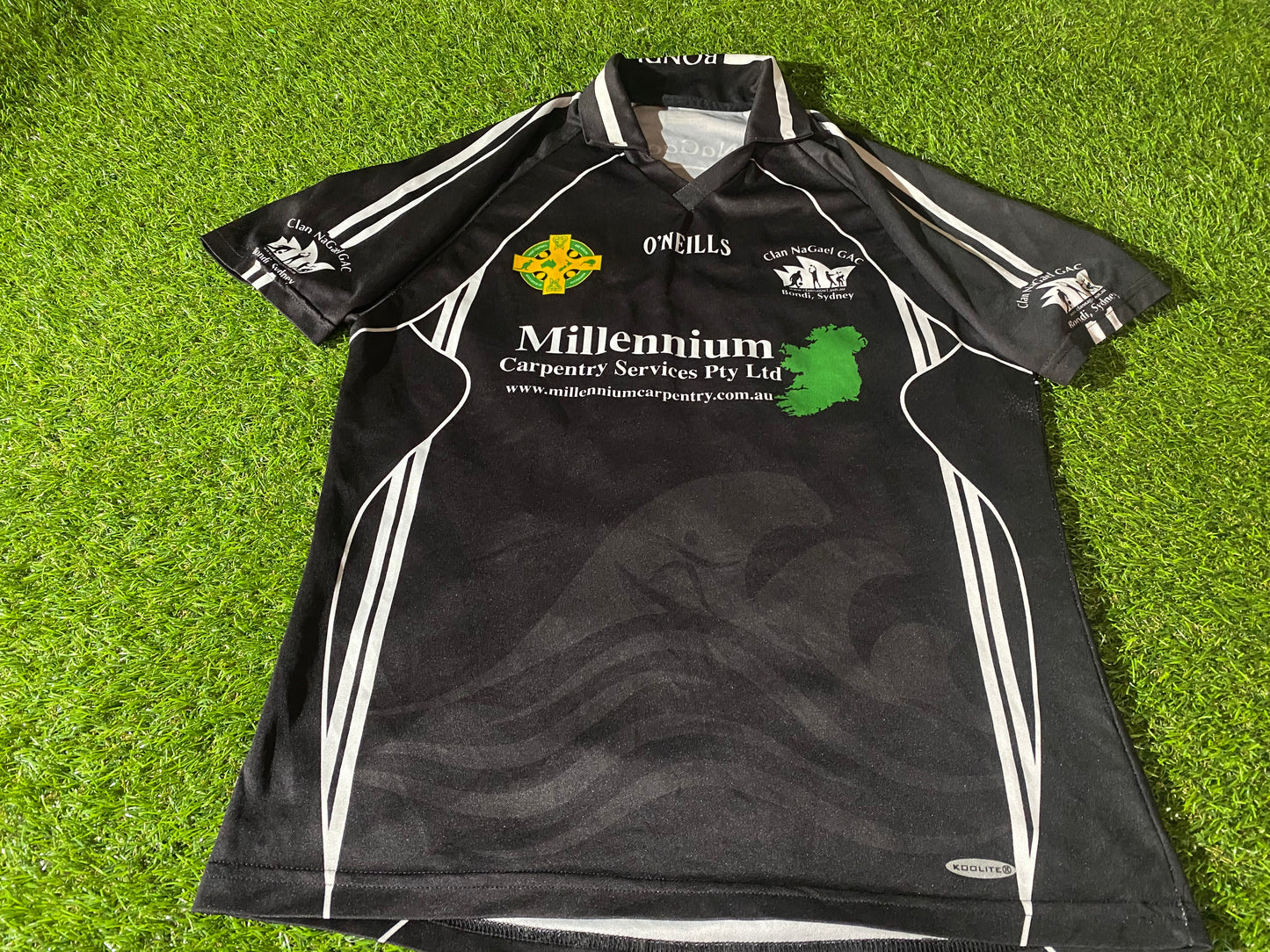 Bondi Sydney Australia Ireland GAA Gaelic Football Hurling Medium Mans Tight Fit Oneills Jersey