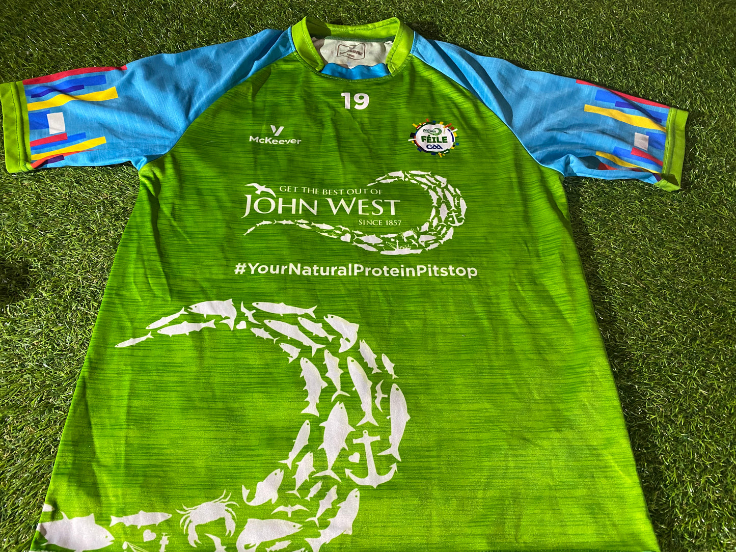 John West Feile in Dublin Ireland GAA Gaelic Football Hurling Large Mans 19 Jersey