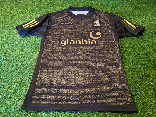 Co Kilkenny Rare GAA Gaelic Football Hurling Tight Fit Small mans Players Names Jersey