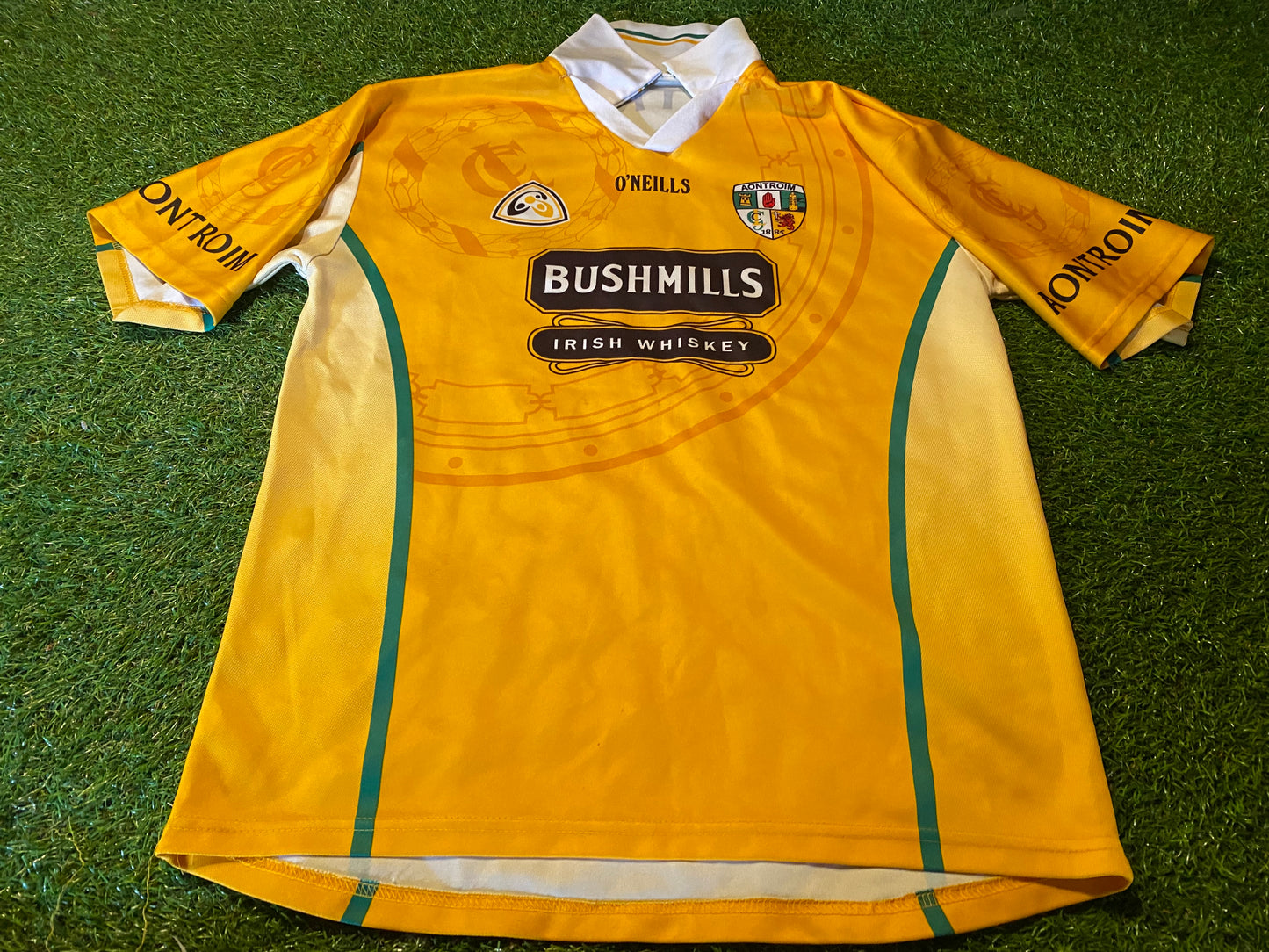 Co Antrim GAA Gaelic Football Ireland Medium Mans Rare Vintage Bushmills Whiskey Home Jersey