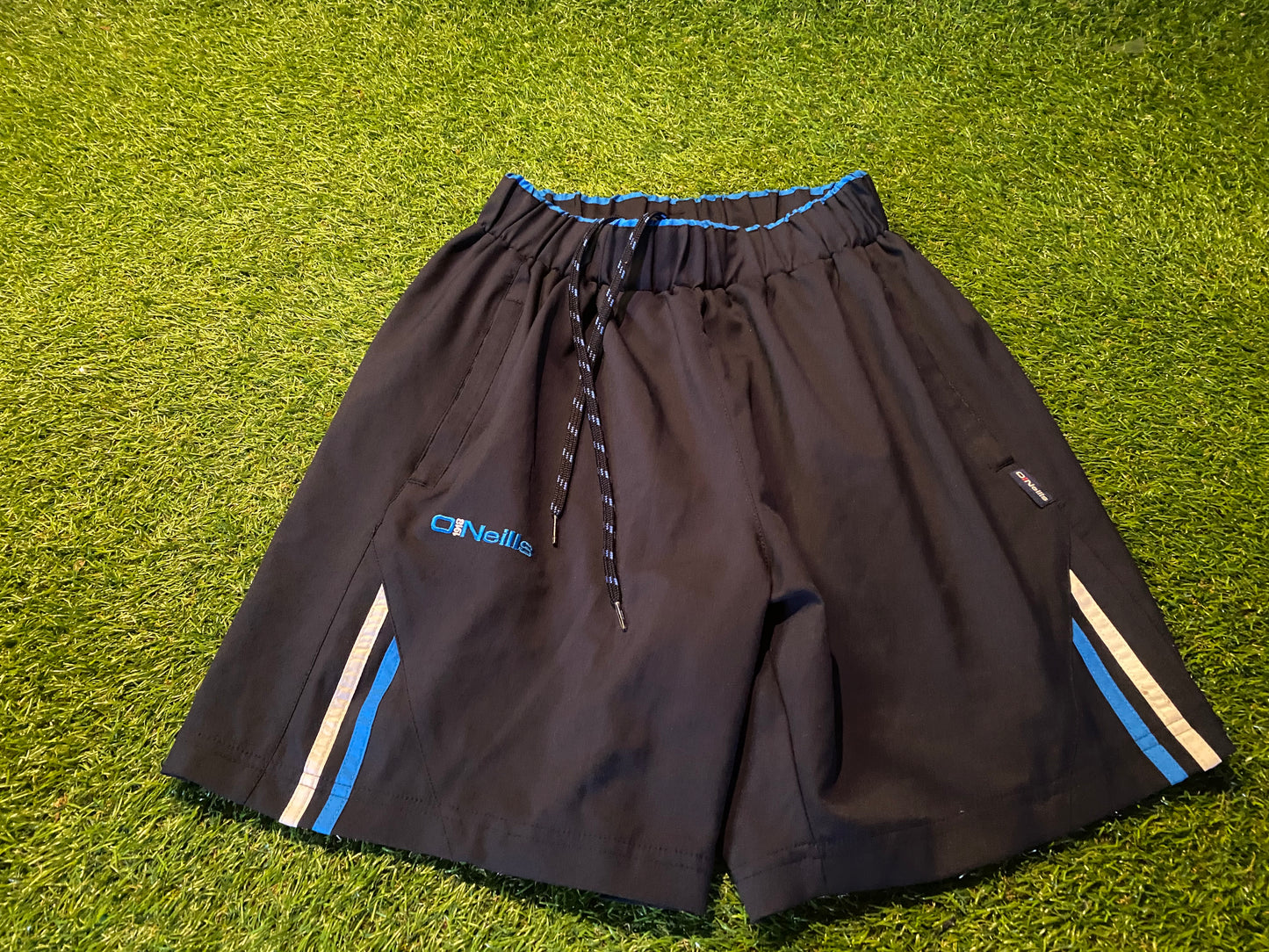 Oneills of Dublin GAA Gaelic Football Hurling Sports Small Mans 30-32 Inch Waist Pocket Shorts