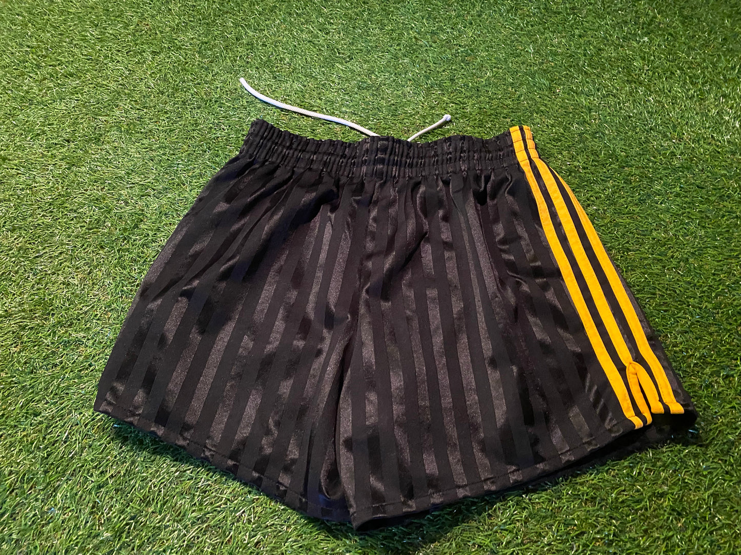 Oneills of Dublin GAA Gaelic Football Hurling Sports Small Mans 30-32 Inch Waist Shorts