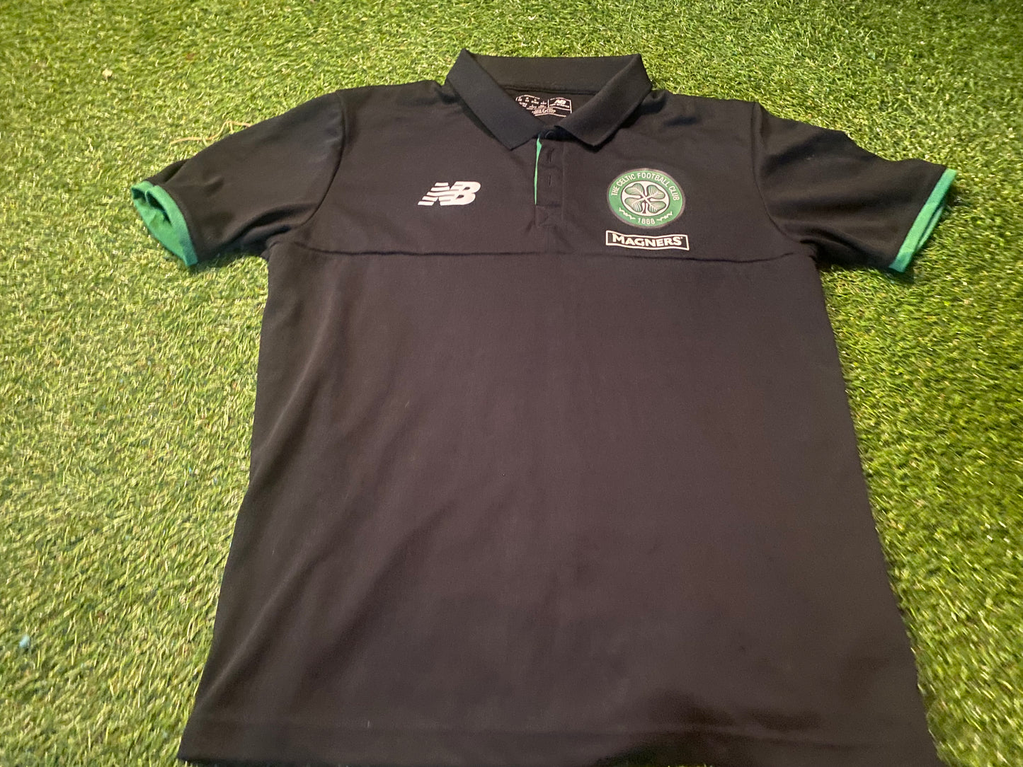 Celtic FC Scotland Football Medium Mans New Balance Made Lighter Polo Jersey