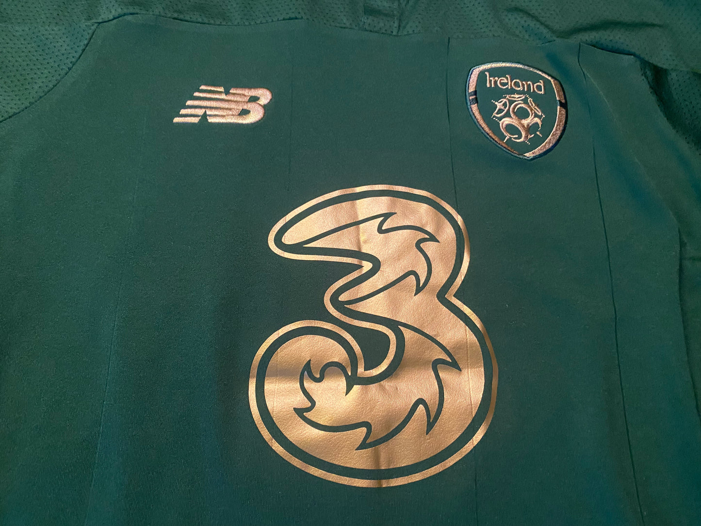 Republic of Ireland Eire Irish Football Womans Females Size 12-14 New Balance Jersey