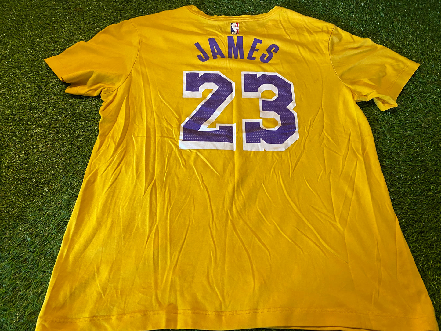 LA Lakers USA NBA Basketball Medium Mans James no23 Nike Made T Shirt