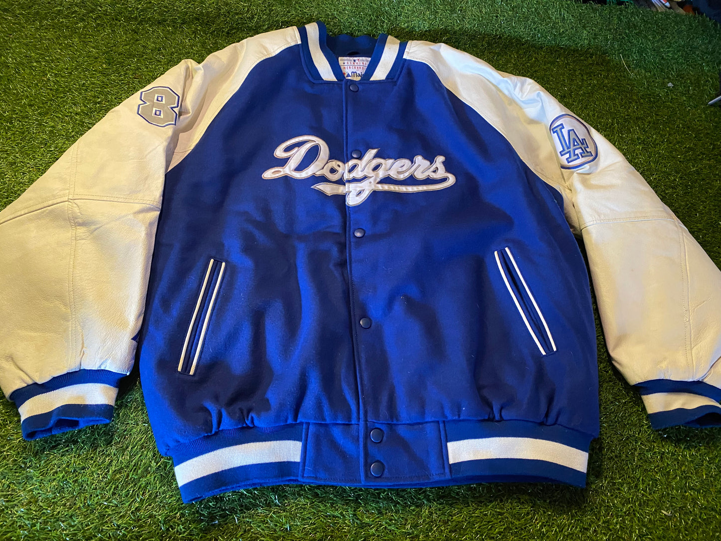 LA Dodgers USA MLB Baseball XL Extra Large Mans Majestic Made Button Up Jacket / Coat