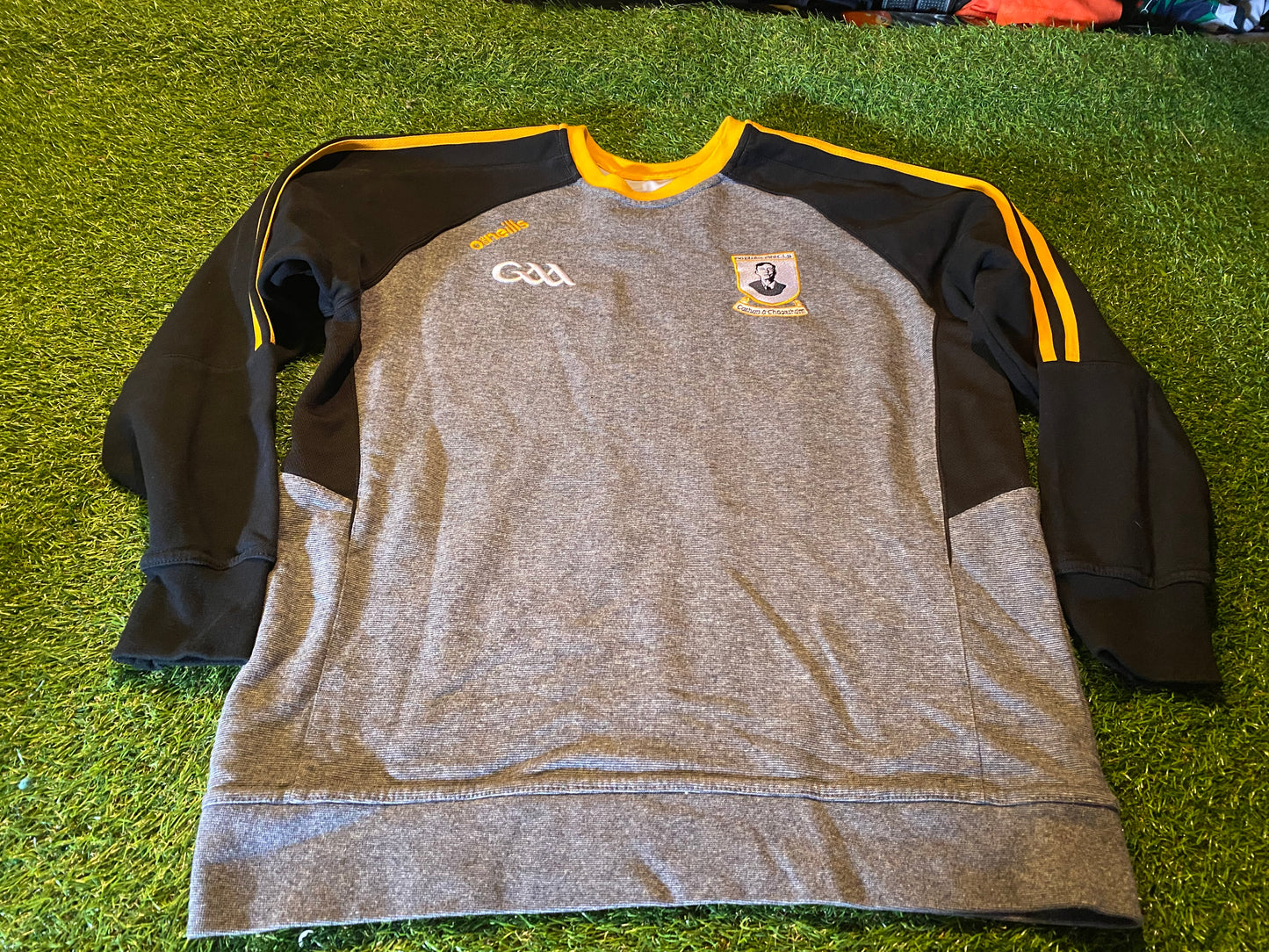 GAA Gaelic Football Ireland XL Extra large Mans Heavier Sweater / Training Top