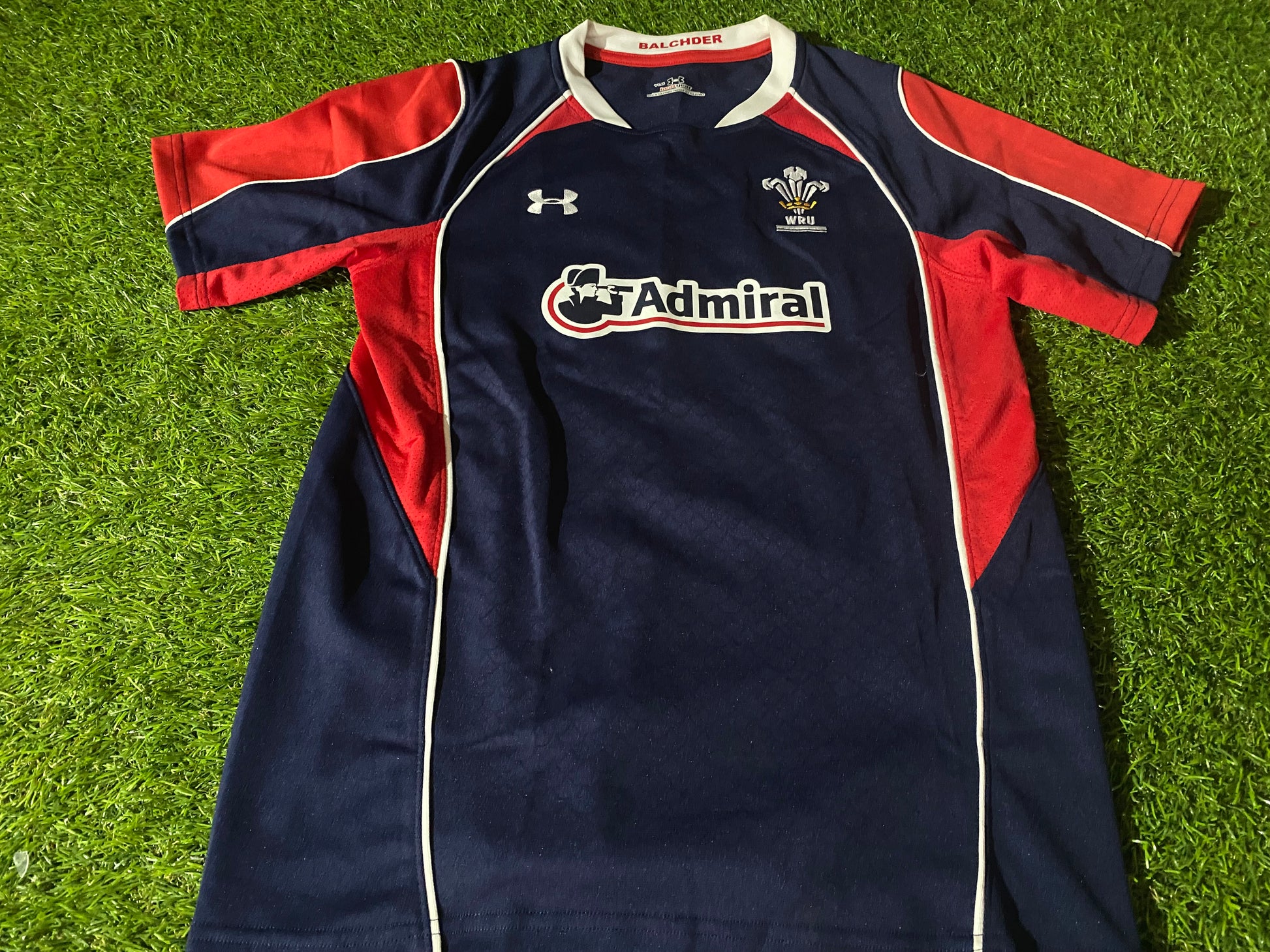 Wales Welsh Cymru Rugby Union Large Boys 10-11 Year Old Under Armour Made Jersey