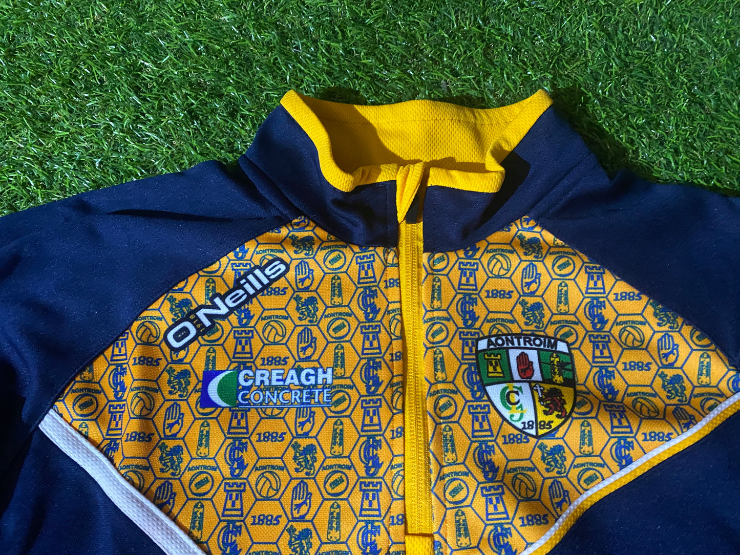 Co Antrim GAA Gaelic Football Hurling Ireland Small Mans Training Type Jacket