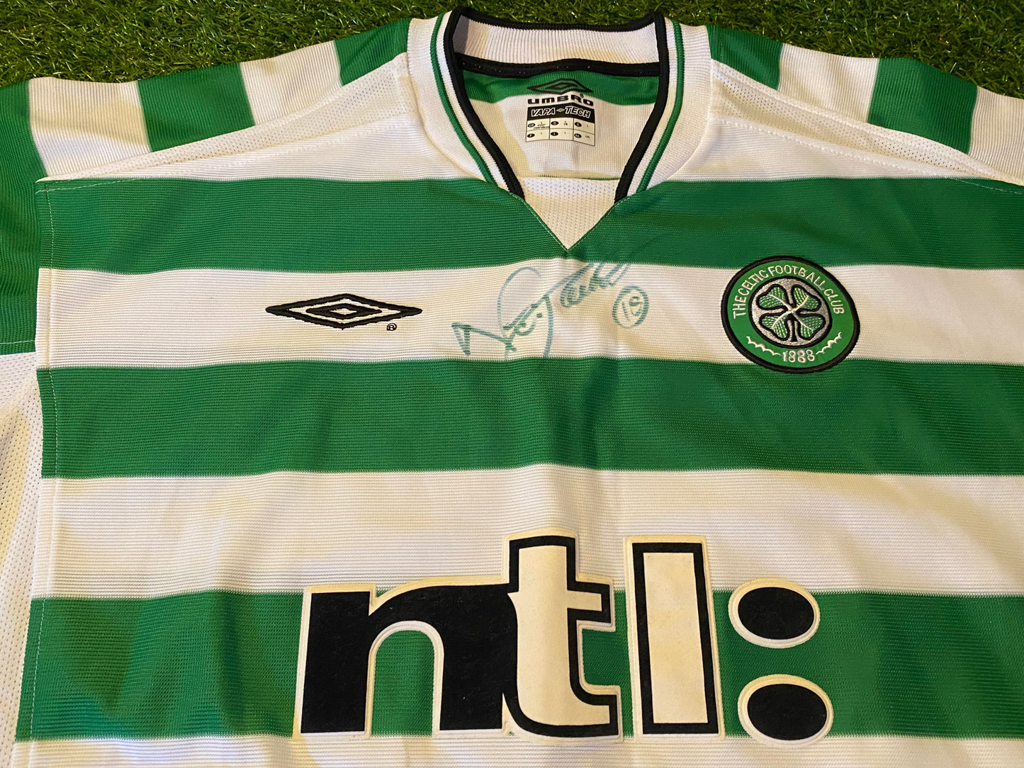 Celtic FC Scotland Soccer Football Large Mans Signed Vintage 2003 Neil Lennon Umbro Jersey