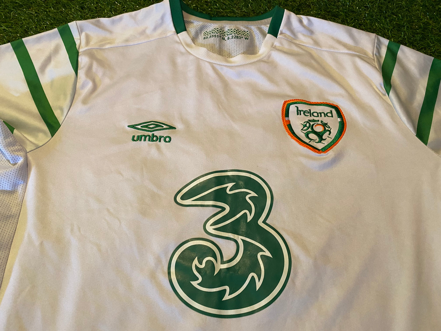 Republic of Ireland Football Soccer Medium Mans Umbro Made 2016 Away Jersey