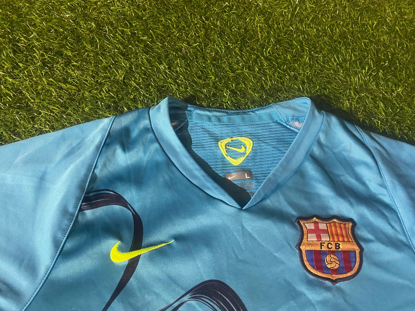 FCB Barcelona Spain Soccer Football Large Boys 10-12 yr old Nike Made Leisure Jersey