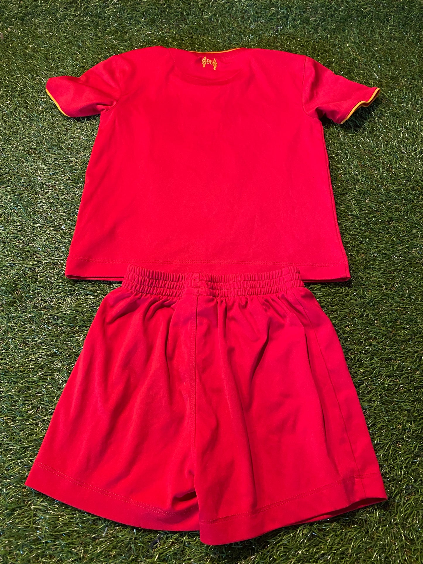 Liverpool FC England Football Boys Girls 2-3 Year Old New Balance Top & Shorts Set