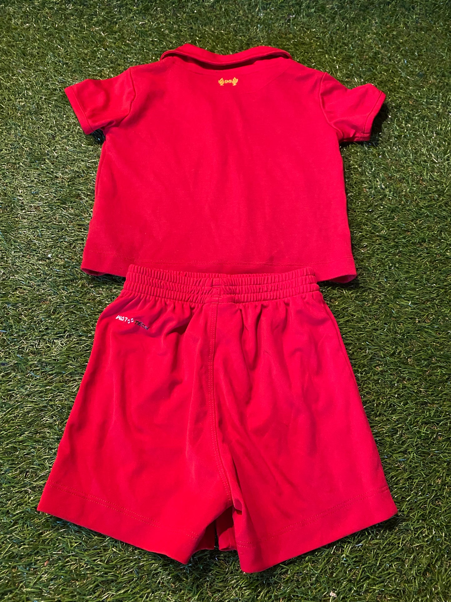 Liverpool FC England Football Baby Boy Girl 12-18 Month Top & Shorts Set