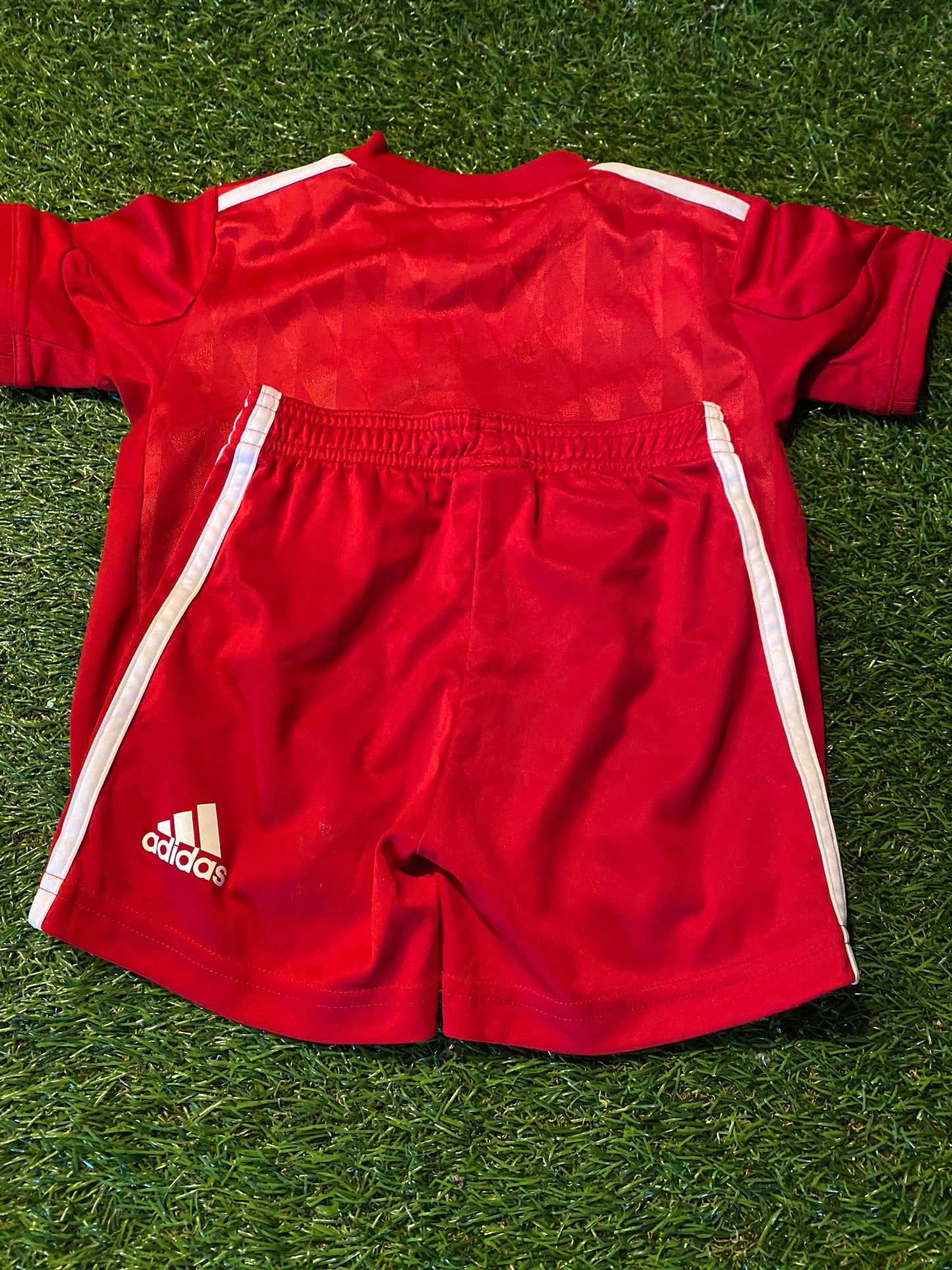 Liverpool FC England Football Baby Boy Girl 6-9 Month Top & Shorts Set