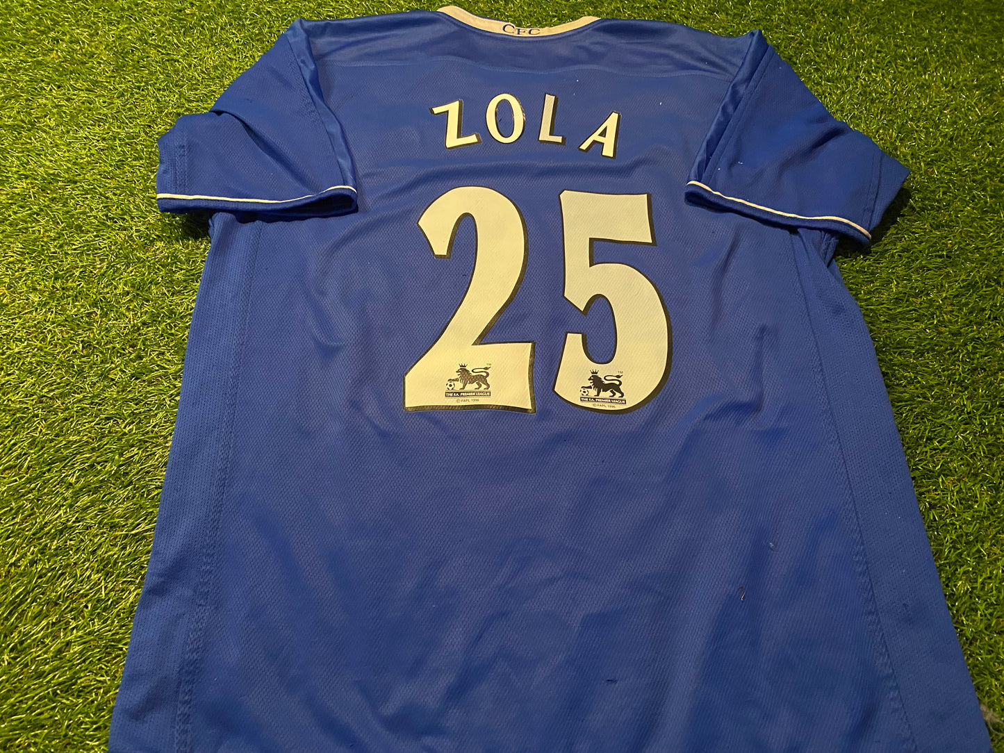 Chelsea England Soccer Football Medium Mans Umbro 2003/2005 Zola no25 Reverse Jersey