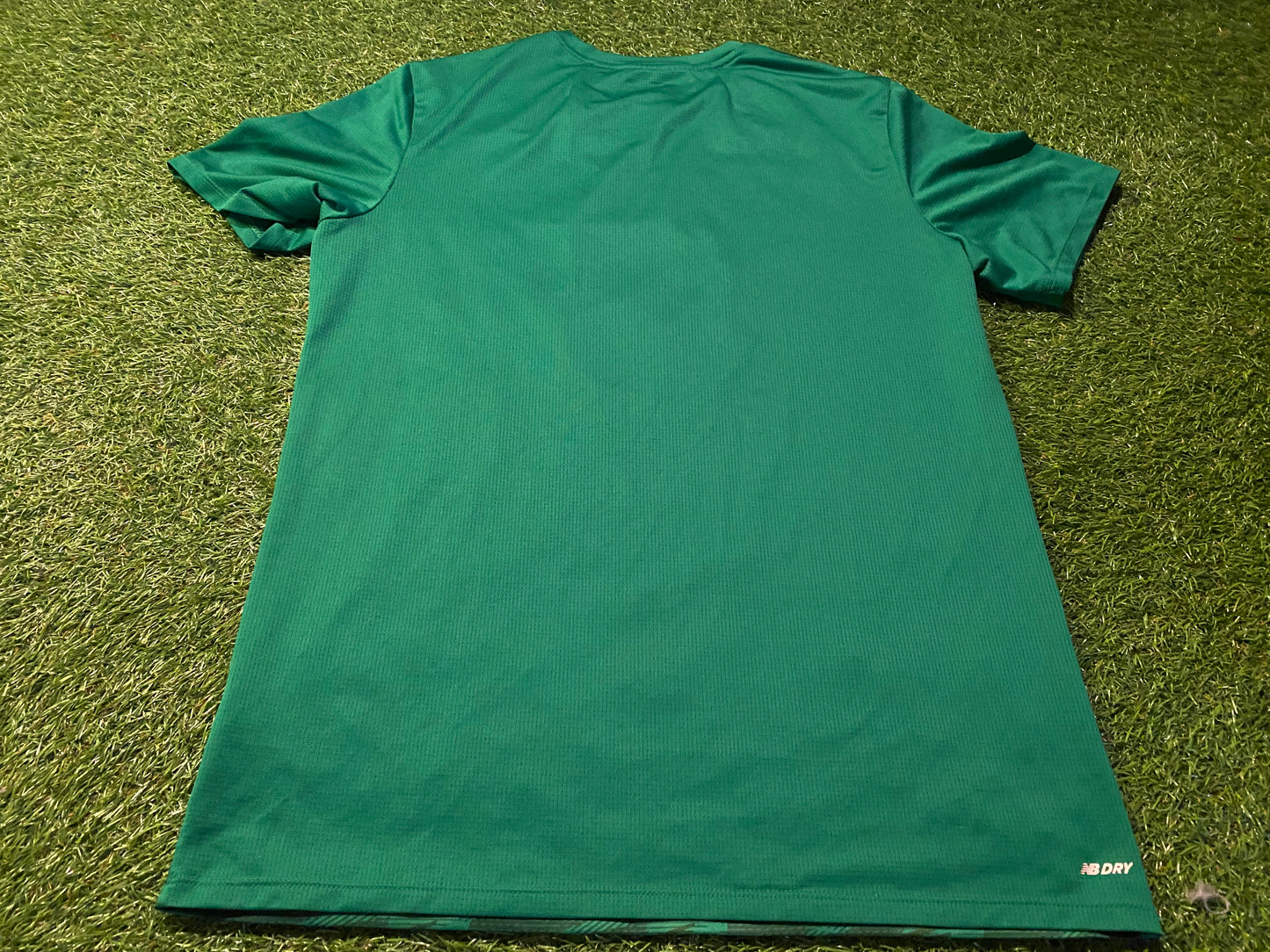 Republic of Ireland Irish Eire Football Soccer Large Mans New Balance Made Jersey