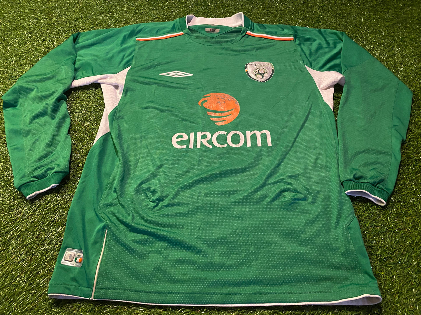 Republic of Ireland Eire Irish Football Soccer Medium Mans Long Sleeved Home Jersey