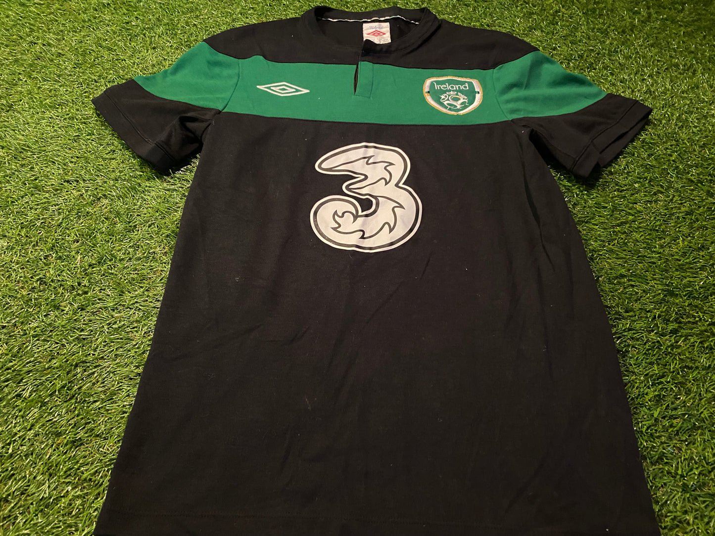 Republic of Ireland Irish Eire Soccer Football XS Mans Umbro Made Away Jersey