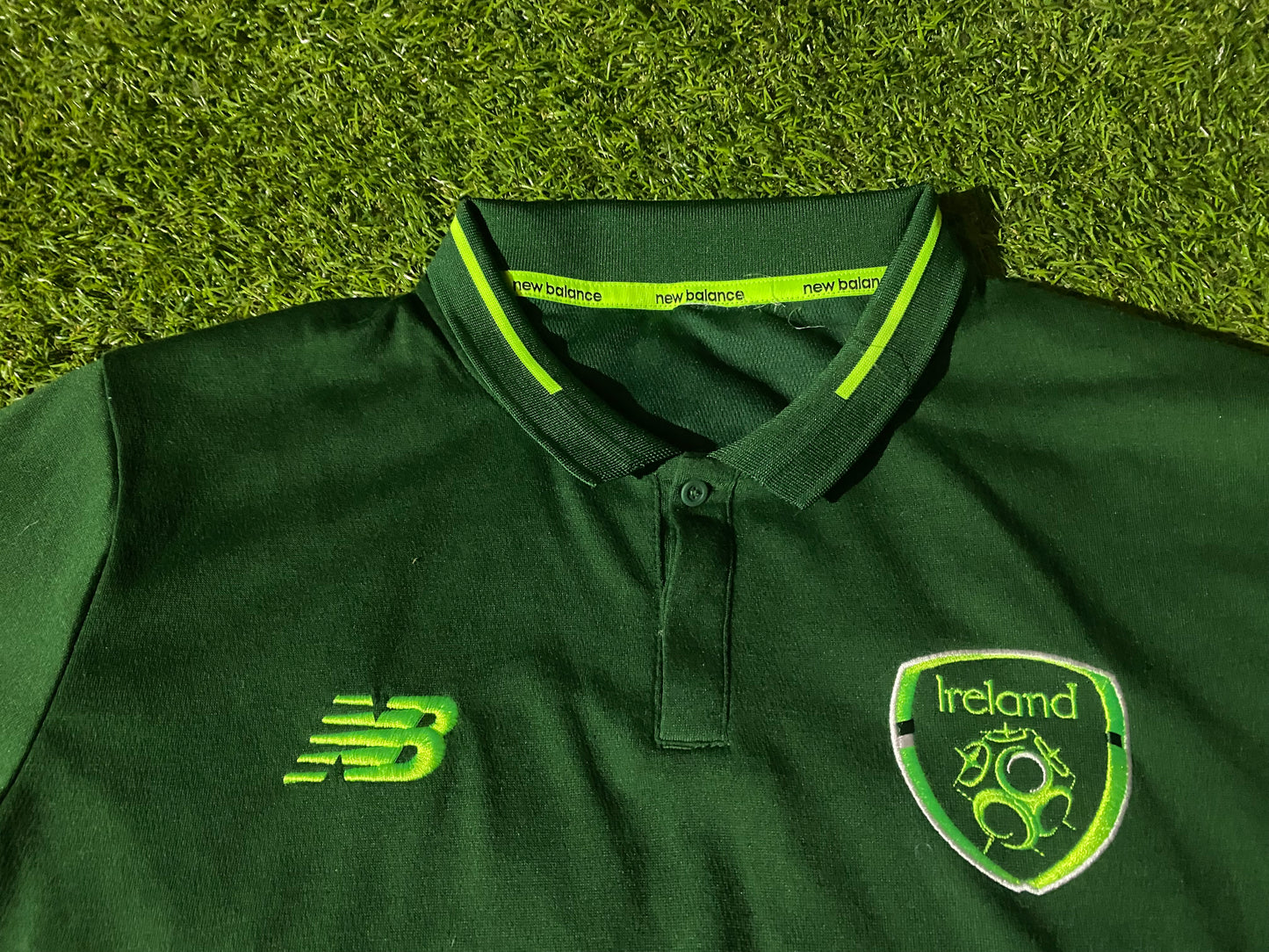 Republic of Ireland Football Soccer Medium Mans New Balance Made Polo Jersey