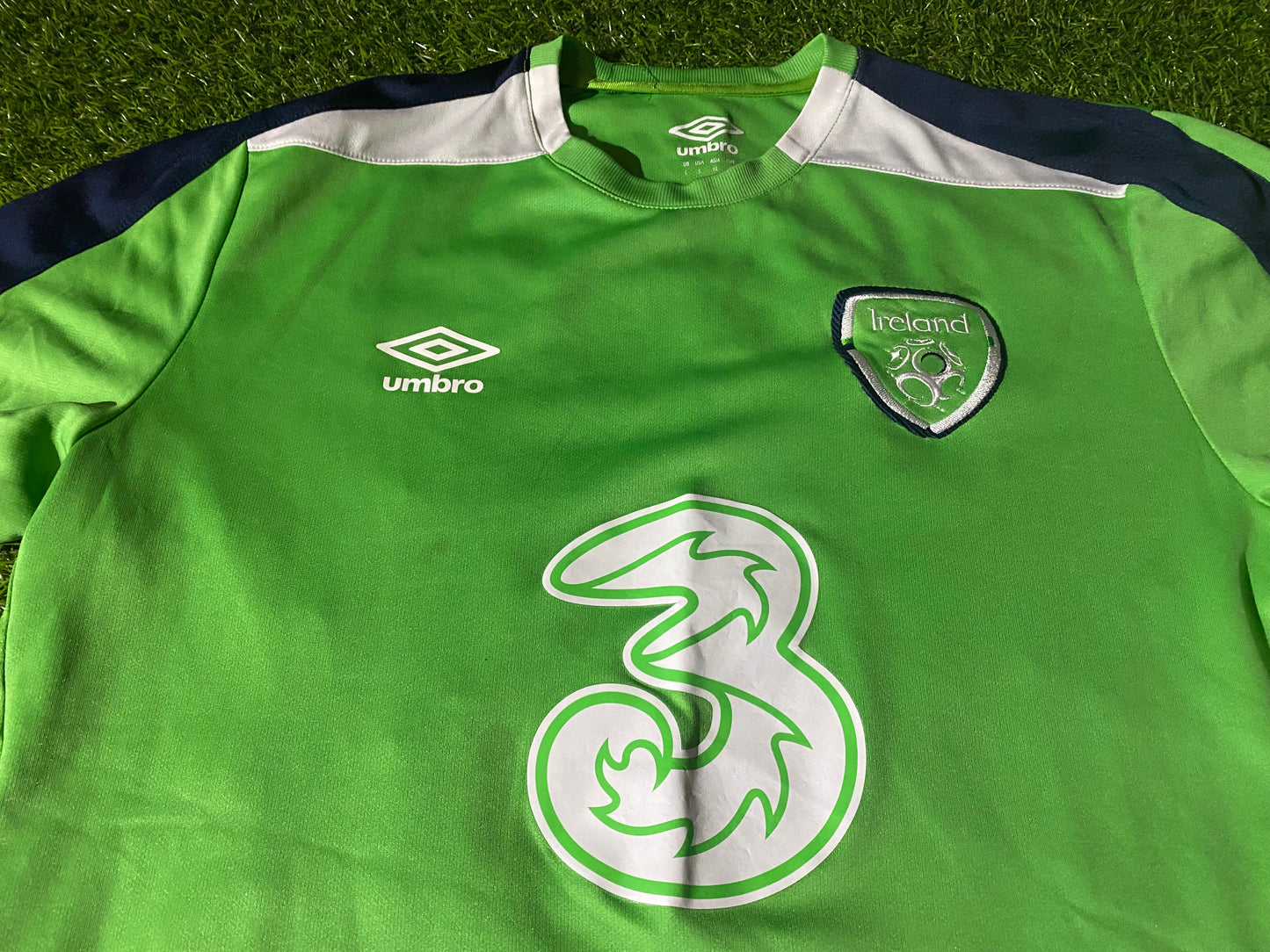 Republic of Ireland Irish Eire Football Soccer Large Mans Umbro Made Leisure Jersey