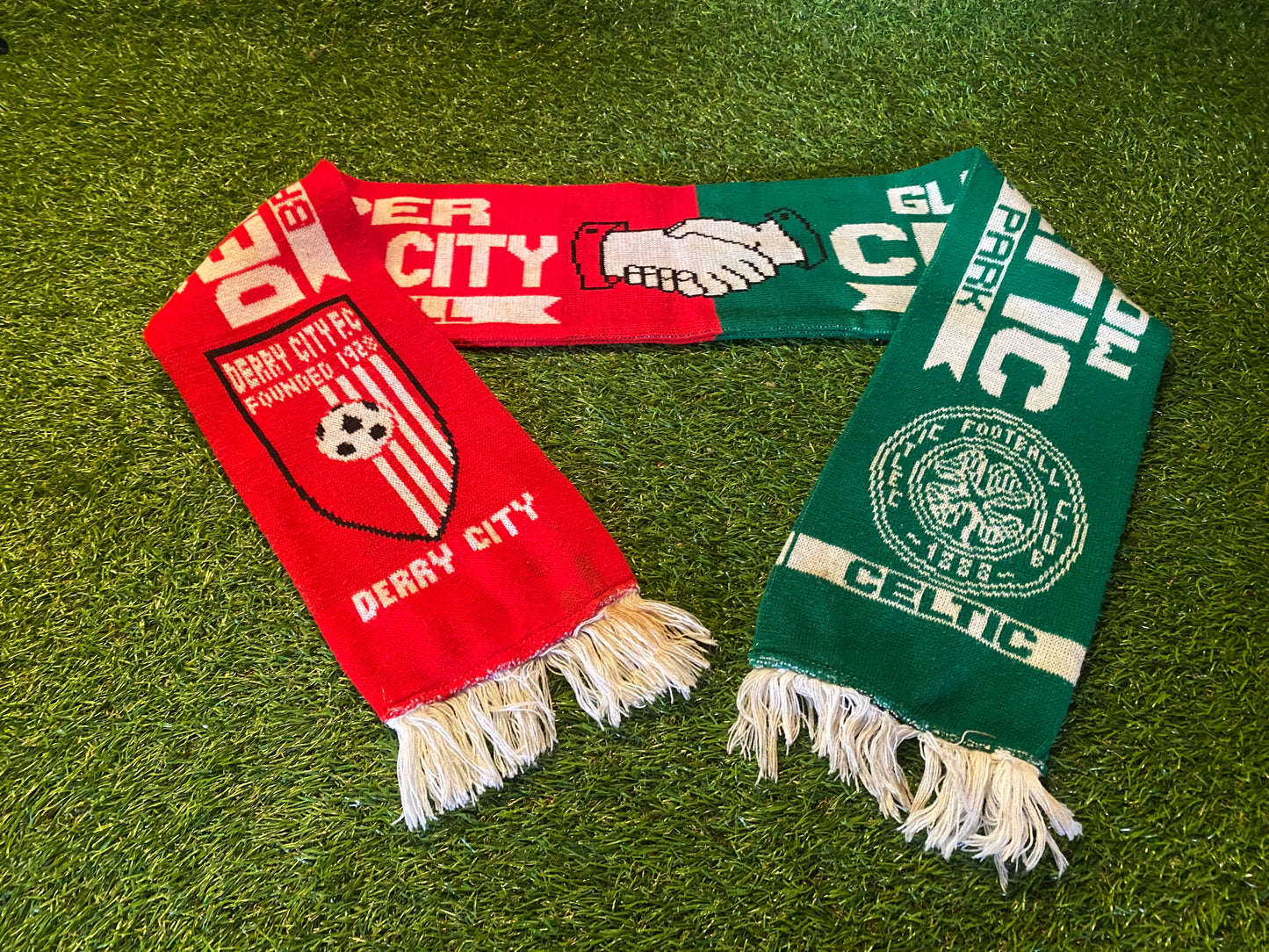 Celtic FC Derry City FC Scotland Scottish Soccer Football Full Size Adult Mans Scarf Scarves