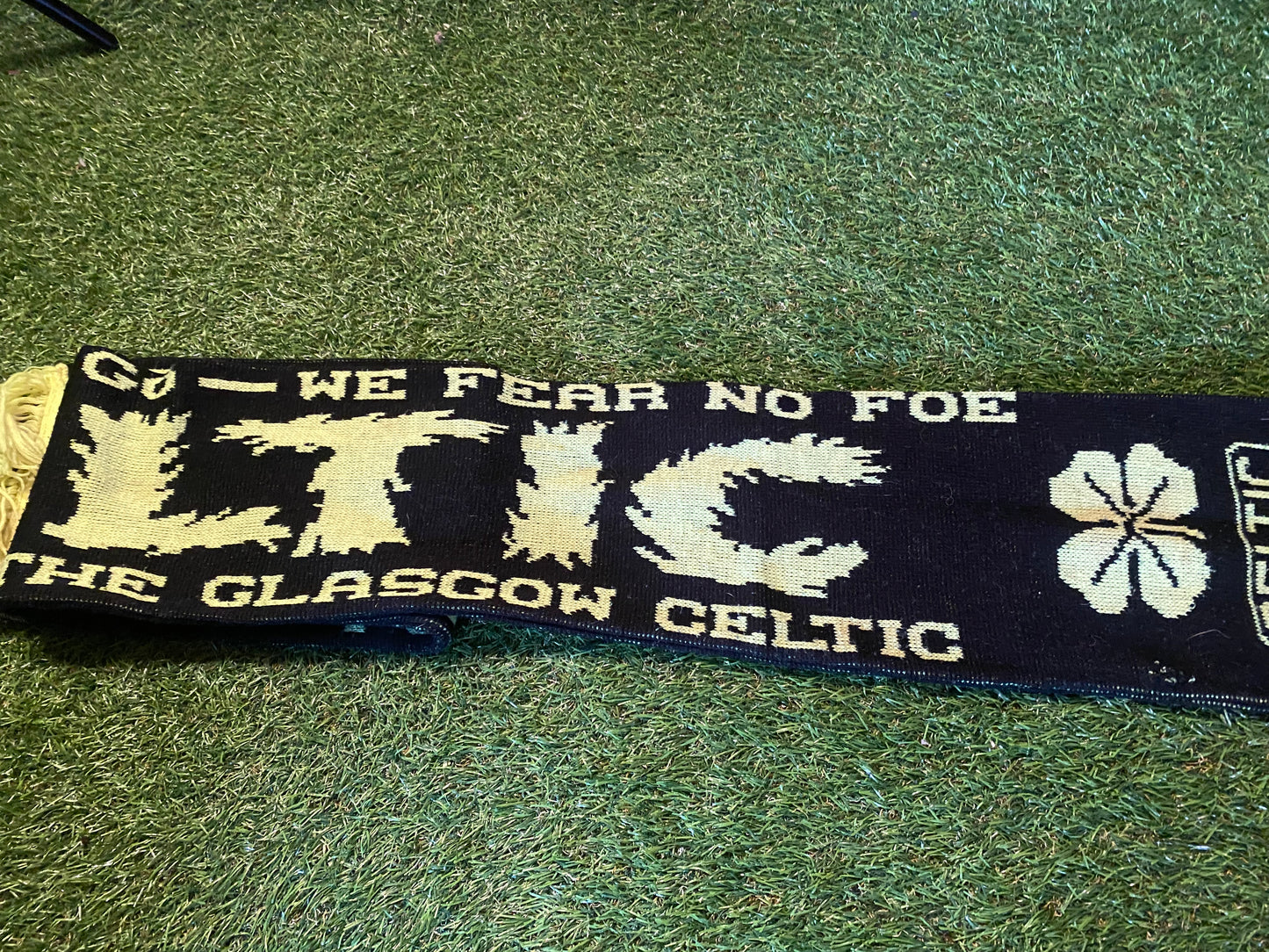 Celtic FC Scotland Scottish Soccer Football Full Size Adult Mans Scarf Scarves