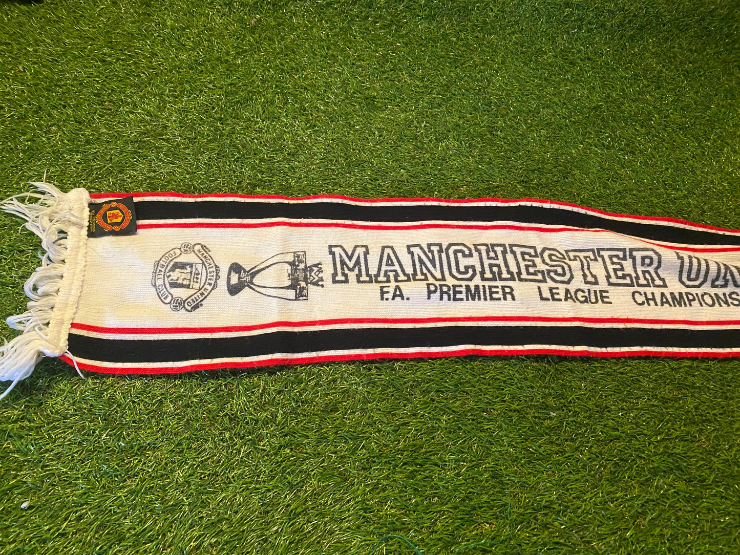 Manchester United Rare 1993 EPL Champions Soccer Football Full Size Adult Mans Scarf Scarves