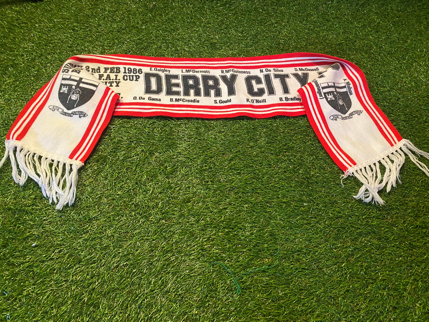 Derry City rare 1986 v Garda Vintage Soccer Football Full Size Adult Mans Scarf Scarves