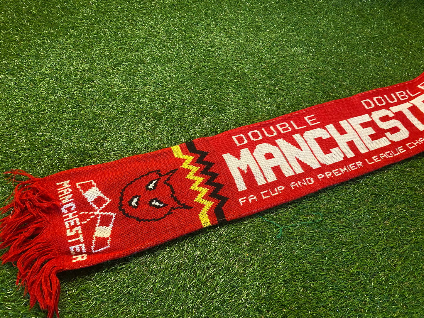 Manchester United Rare 1995 Double Winners Soccer Football Full Size Adult Mans Scarf Scarves