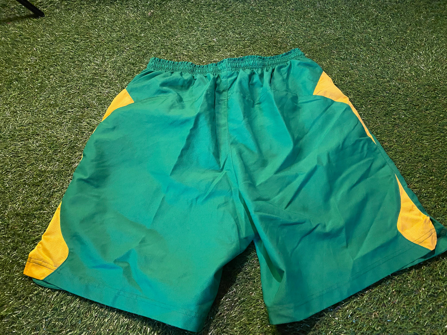 Wales Welsh Cymru Football Soccer XL Extra Large Mans Champion Made Away Shorts