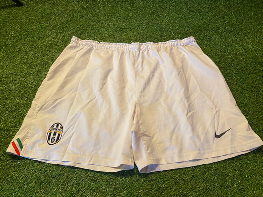 Juventus Italy Serie A Italian Football XL Extra Large Mans Rare Vintage Nike Made Shorts