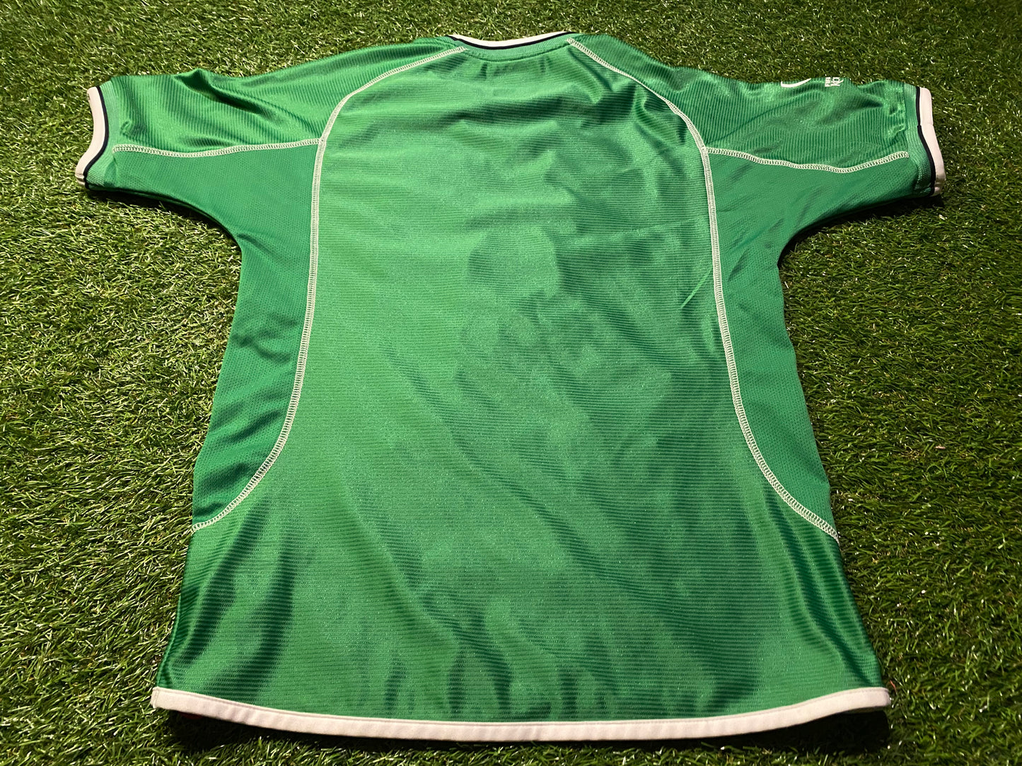 Republic of Ireland Eire Football Medium Boys 9-10 Year Old World Cup 2002 Home Jersey