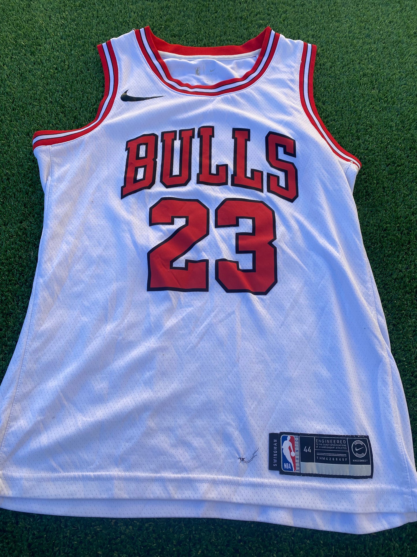 Chicago Bulls NBA USA United States of America Basketball Rare Medium Mans Nike Jordan no23 Jersey