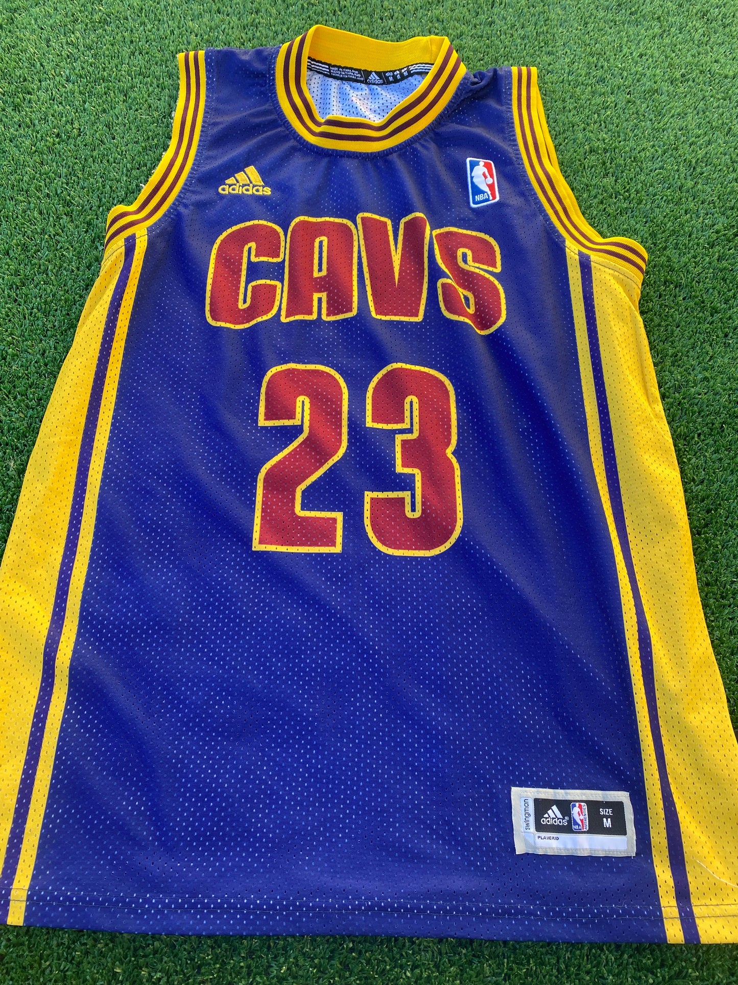 Cleveland Cavaliers NBA Basketball USA Medium Mans James no23 Jersey