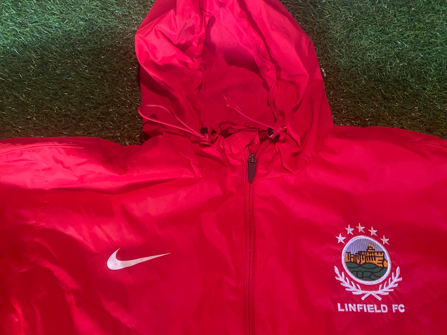 Linfield FC Northern Ireland Soccer Football Medium Mans Lighter Nike Hooded Jacket