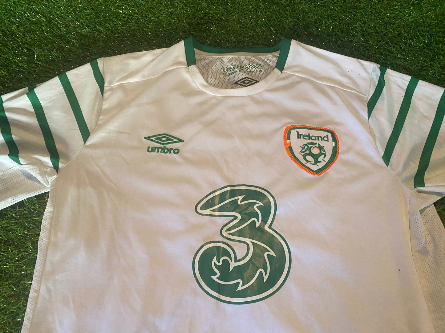 Republic of Ireland Football Soccer Medium Mans Umbro Made 2016 Away Jersey