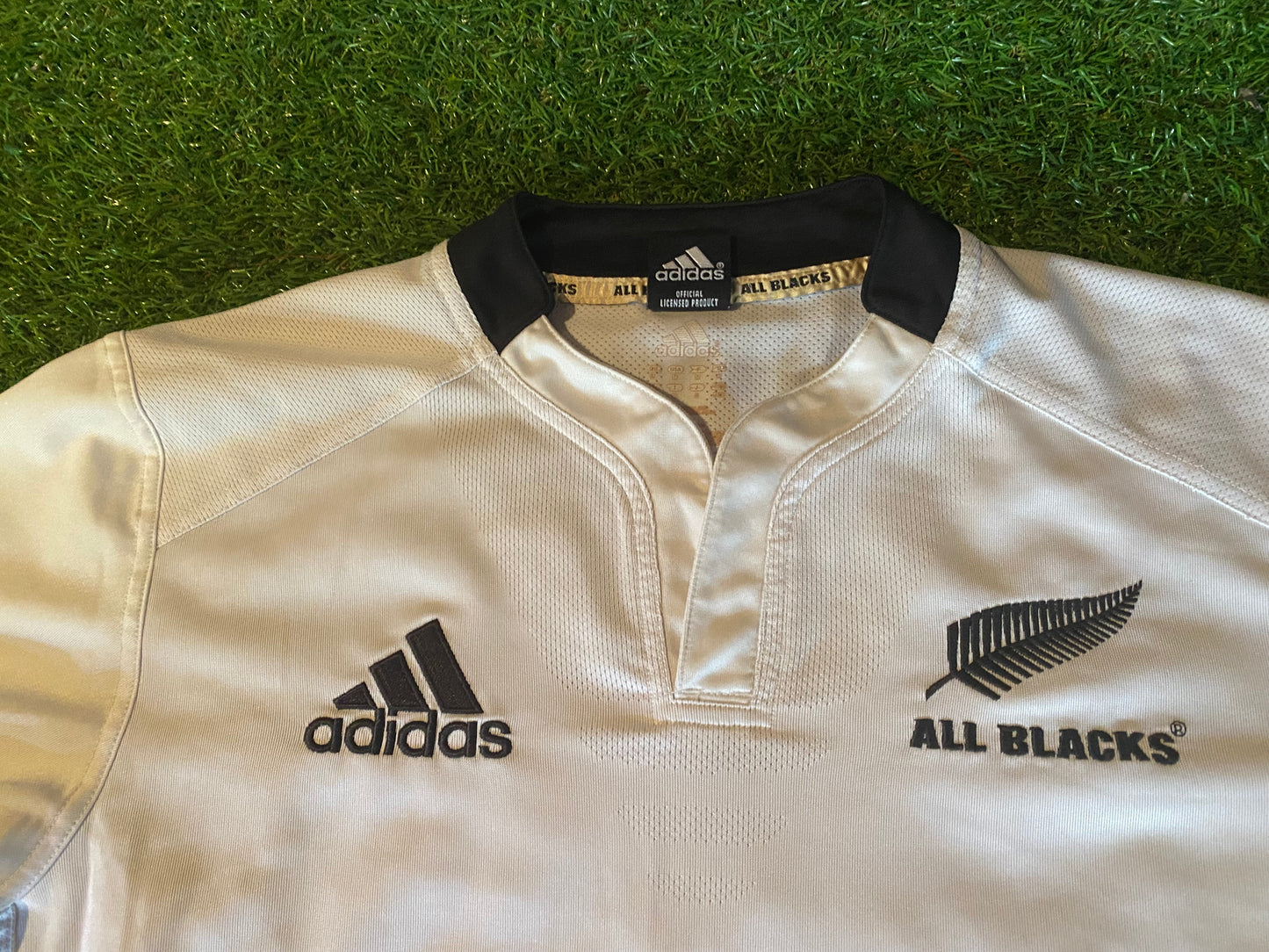 New Zealand All Blacks Rugby Union Football Medium Mans Adidas Vintage Jersey