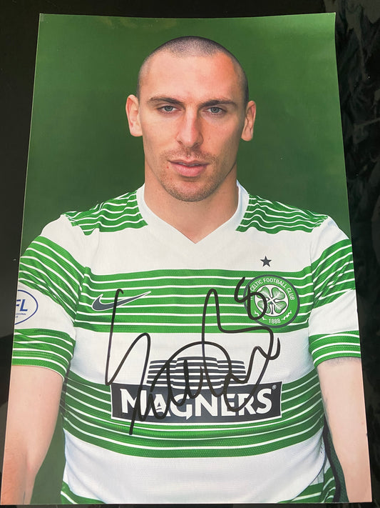 Celtic FC Scotland Soccer Football Scott Brown Hand Signed 12 x 8 Inch Glossy Photo