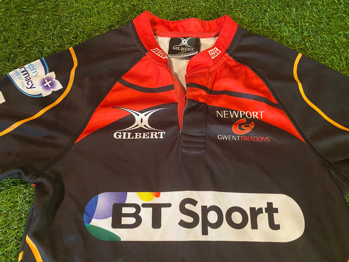 Newport Gwent Dragons Wales Welsh Cymru Rugby Union XS Mans Gilbert Made Jersey