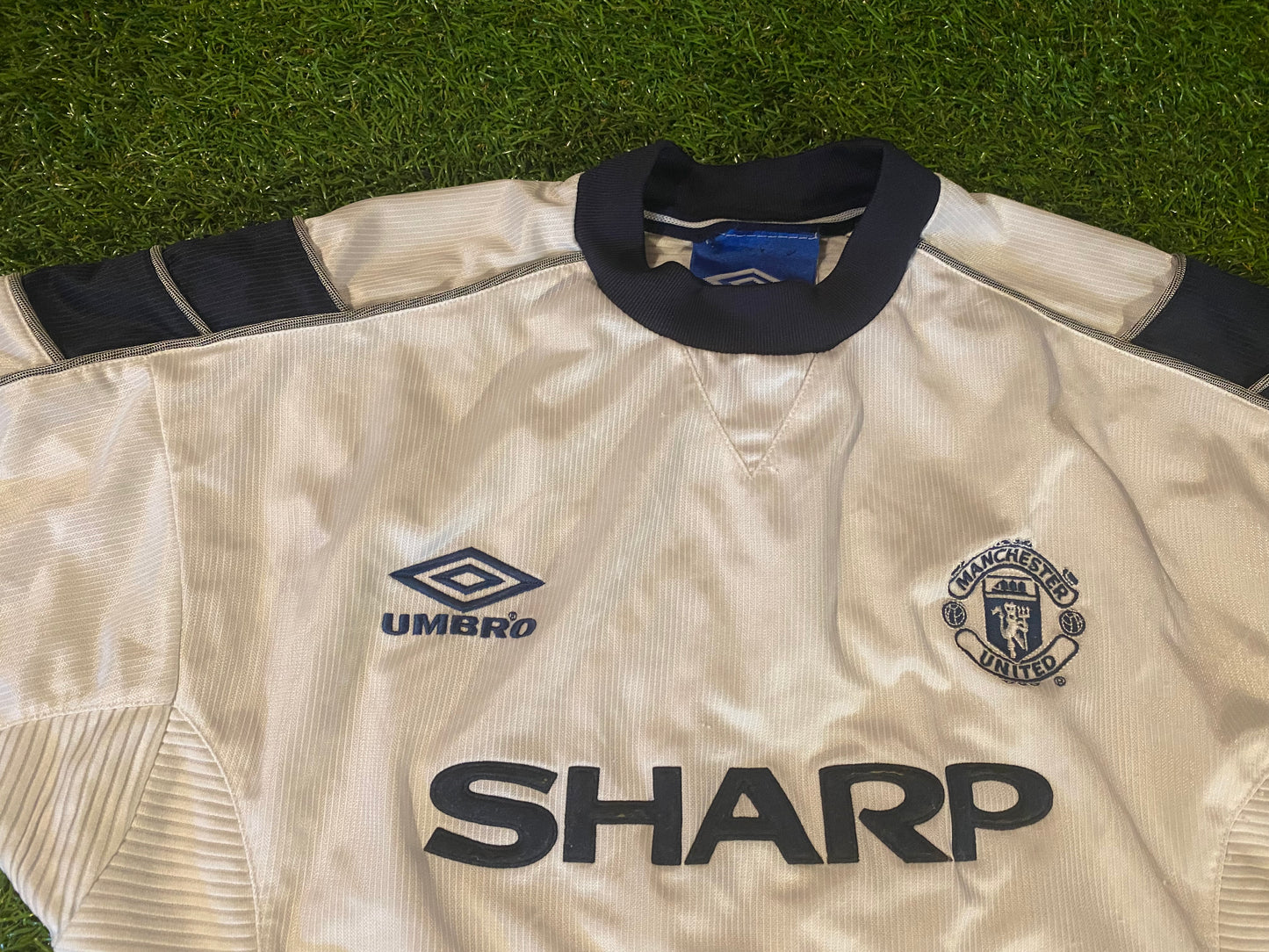 Manchester United Soccer Football Large Boys 10-12 yr Rare Vintage Umbro Jersey