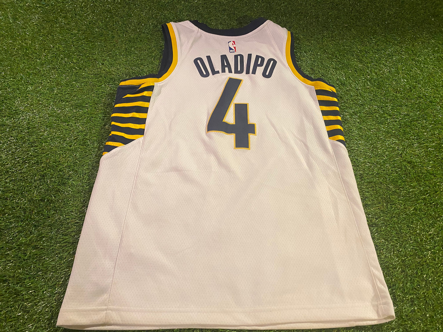 Indiana Pacers NBA USA United States of America Basketball Medium Mans Oladipo no4 Jersey