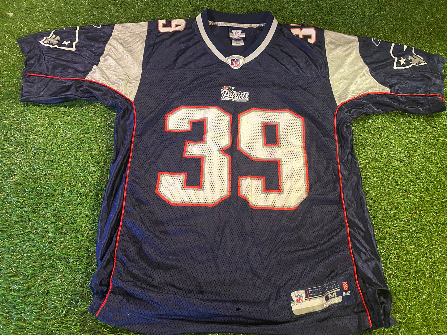 New England Patriots NFL American Football USA Medium to Large Mans Nike Maroney no39 Jersey