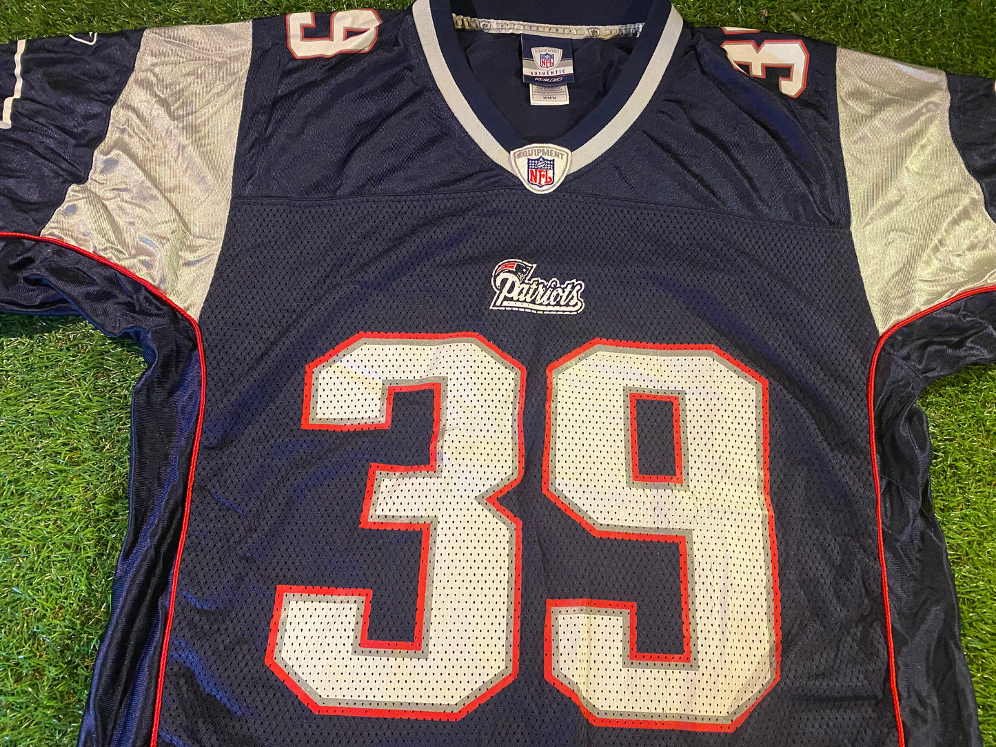 New England Patriots NFL American Football USA Medium to Large Mans Nike Maroney no39 Jersey