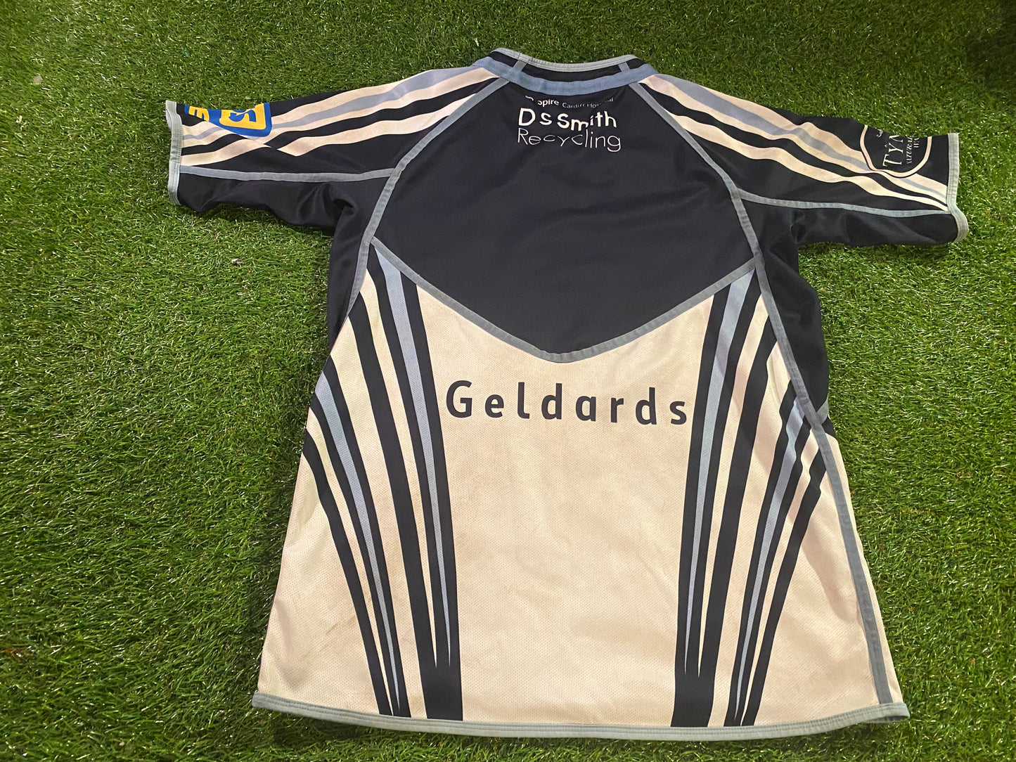 Cardiff Blues Wales Welsh Cymru Rugby Union Football Medium Mans CCC Made Jersey